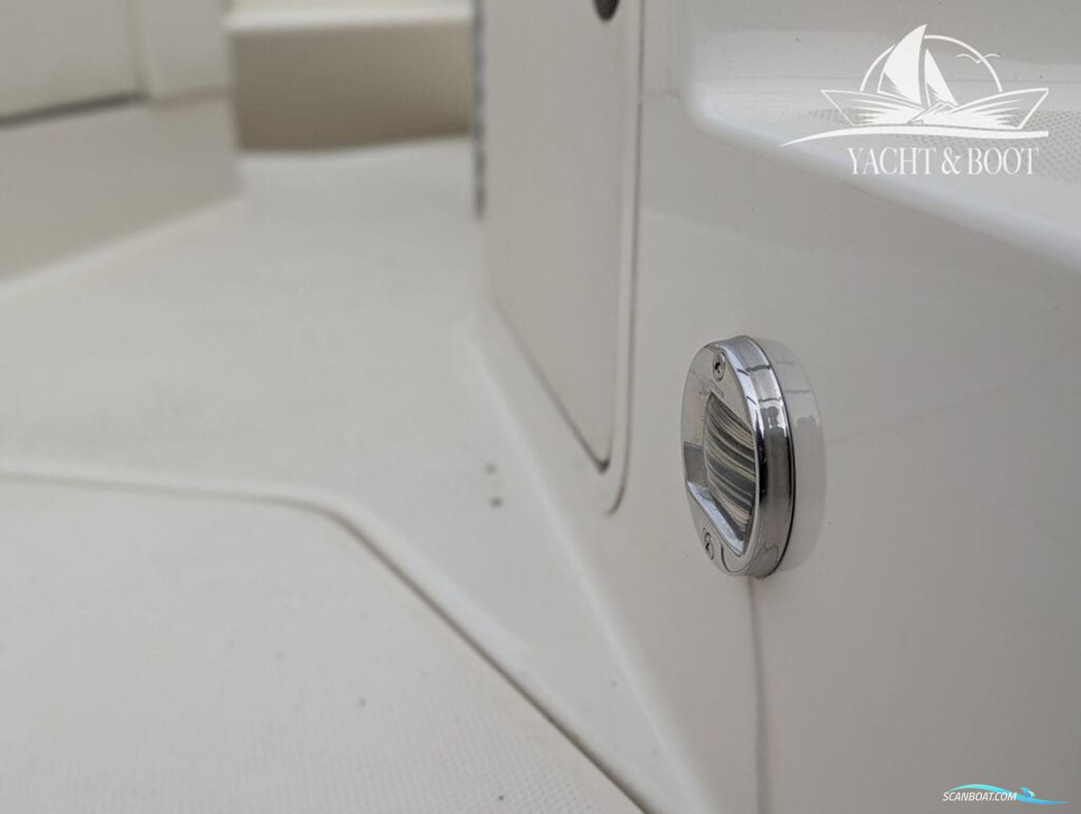 Sea Ray 240 DA Sundancer