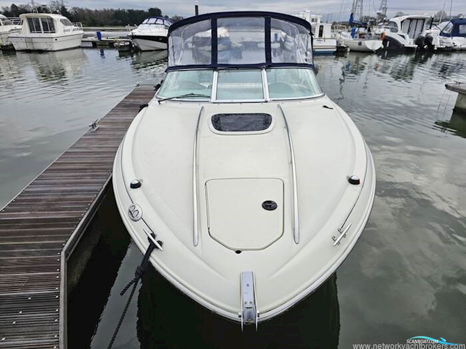 Sea Ray 240 Overnighter