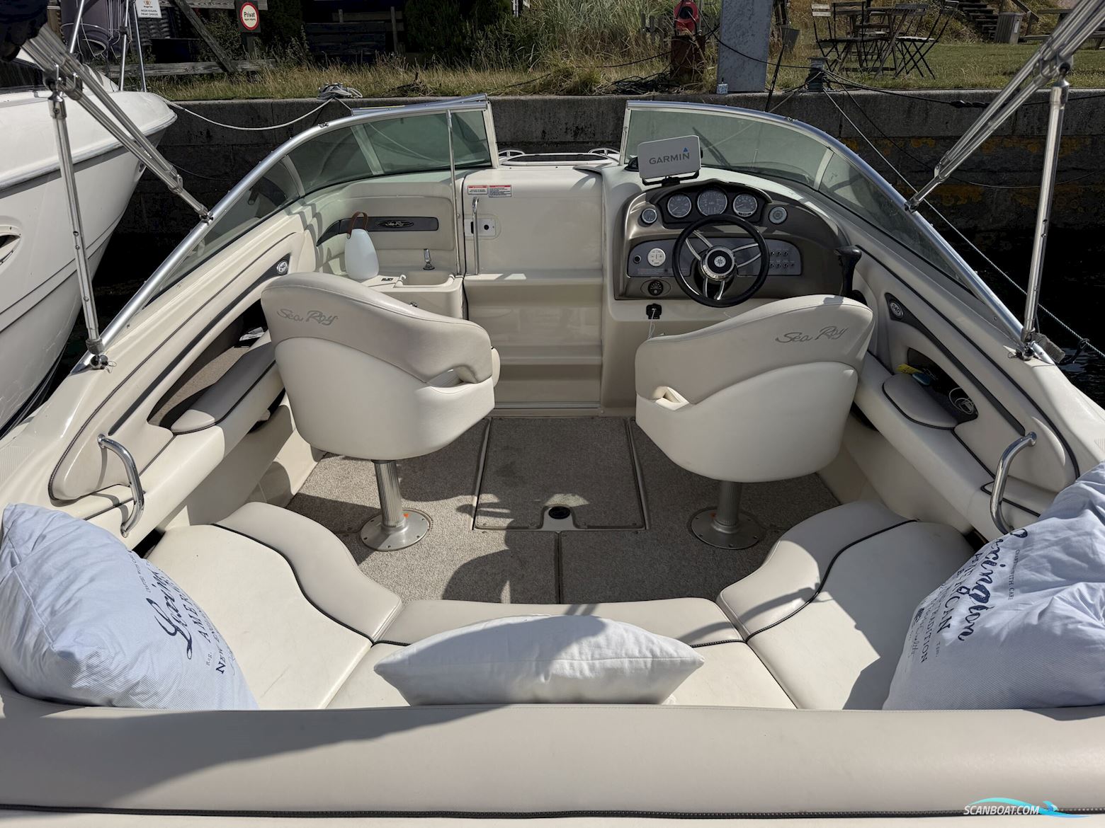 Sea Ray 240 Sun Sport