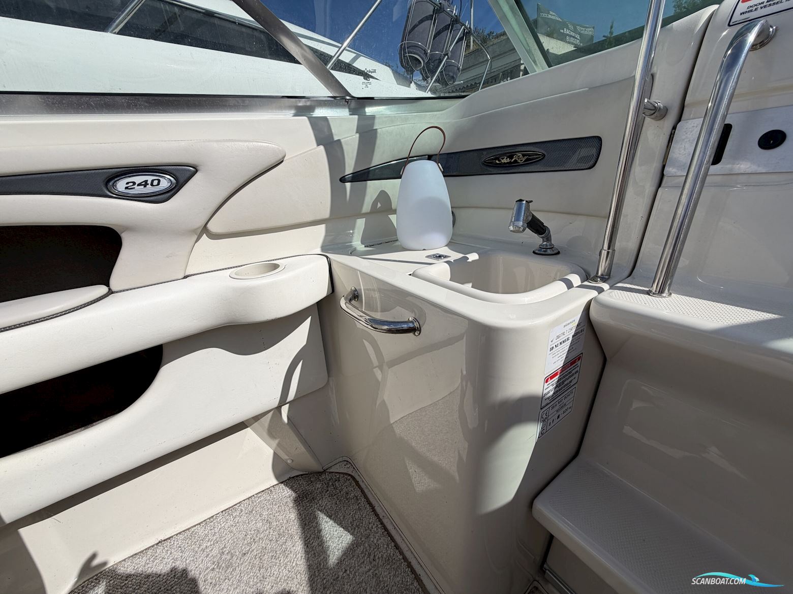 Sea Ray 240 Sun Sport