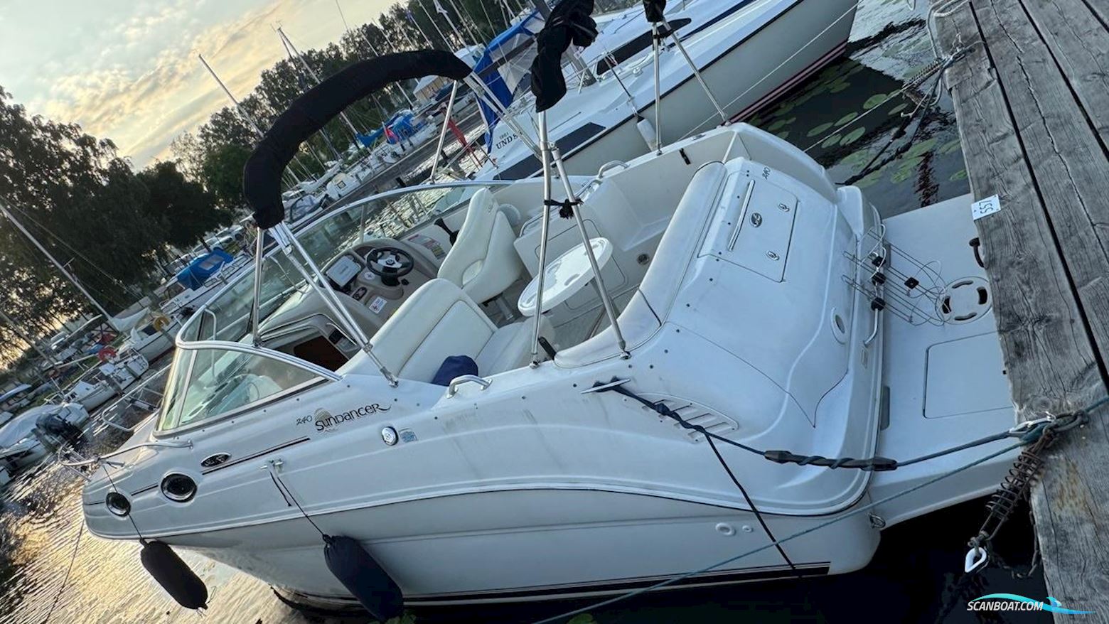 Sea Ray 240 Sundancer