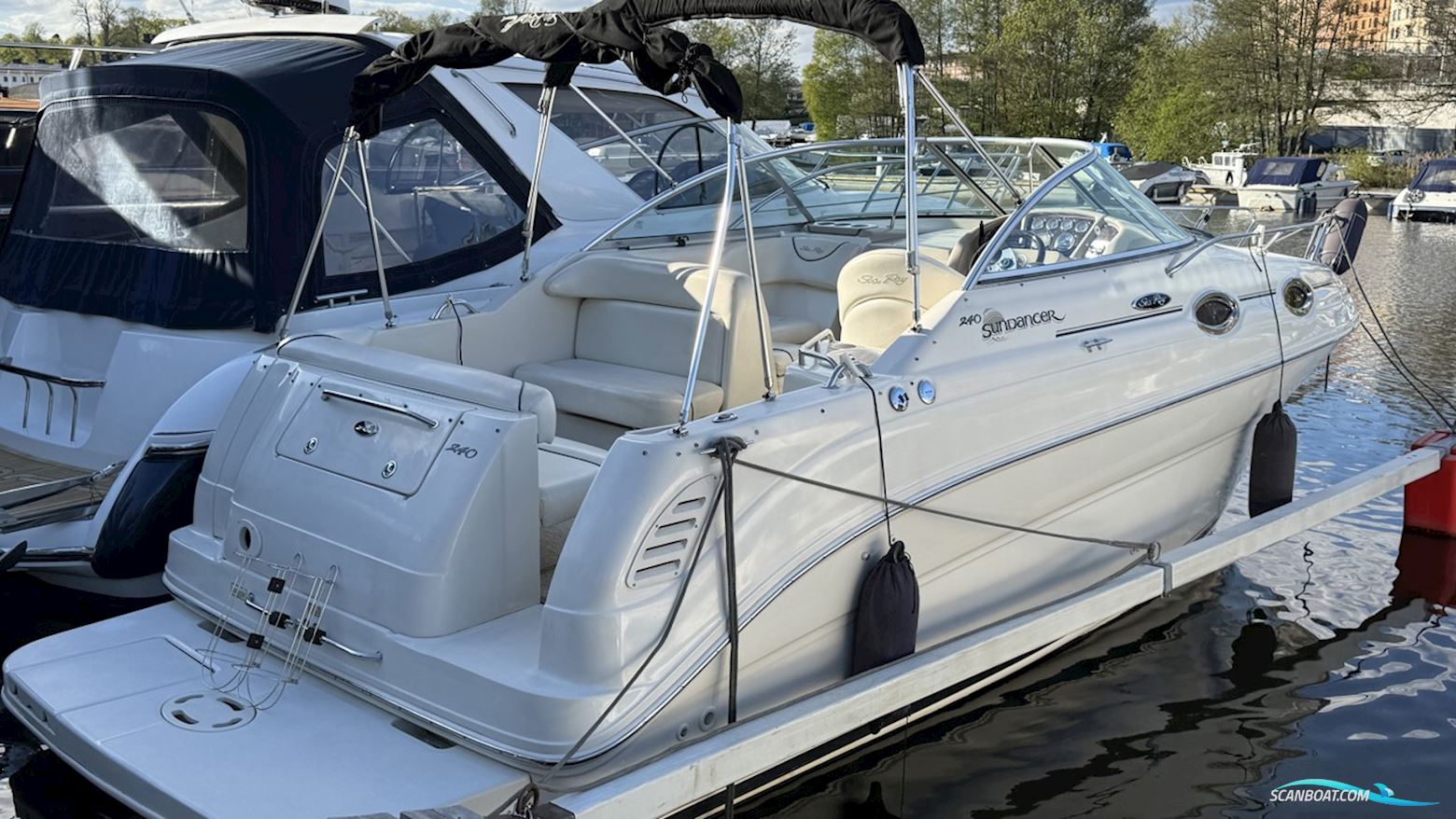 Sea Ray 240 SUNDANCER Motorbåd 2004, med Mercruiser  motor, Sverige