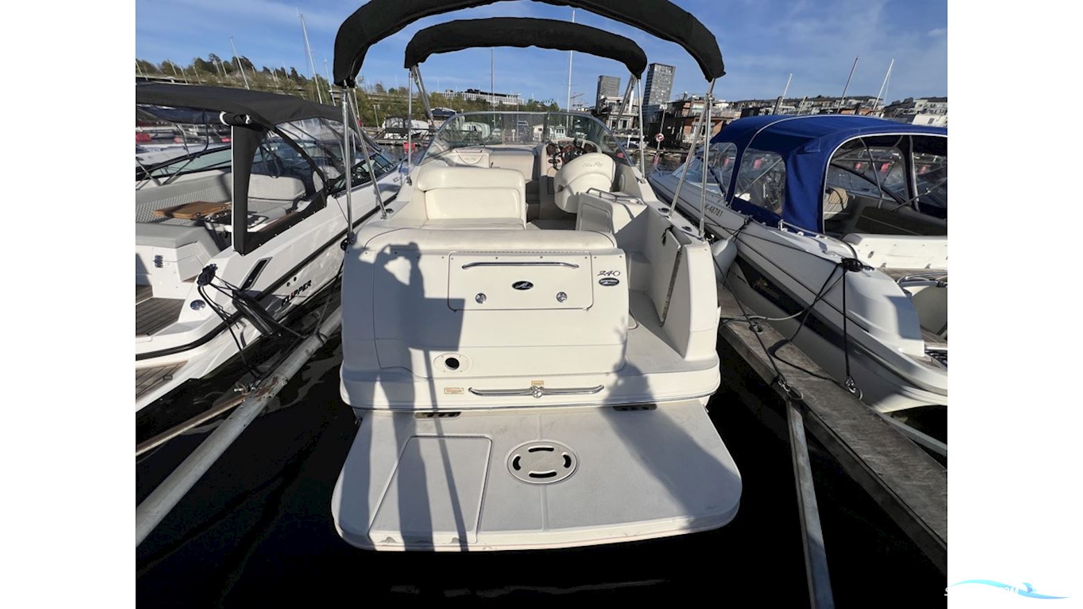 Sea Ray 240 SUNDANCER