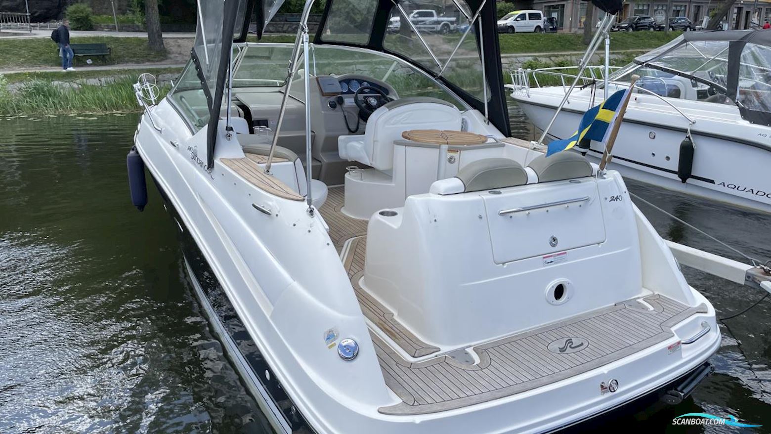 Sea Ray 240 SUNDANCER