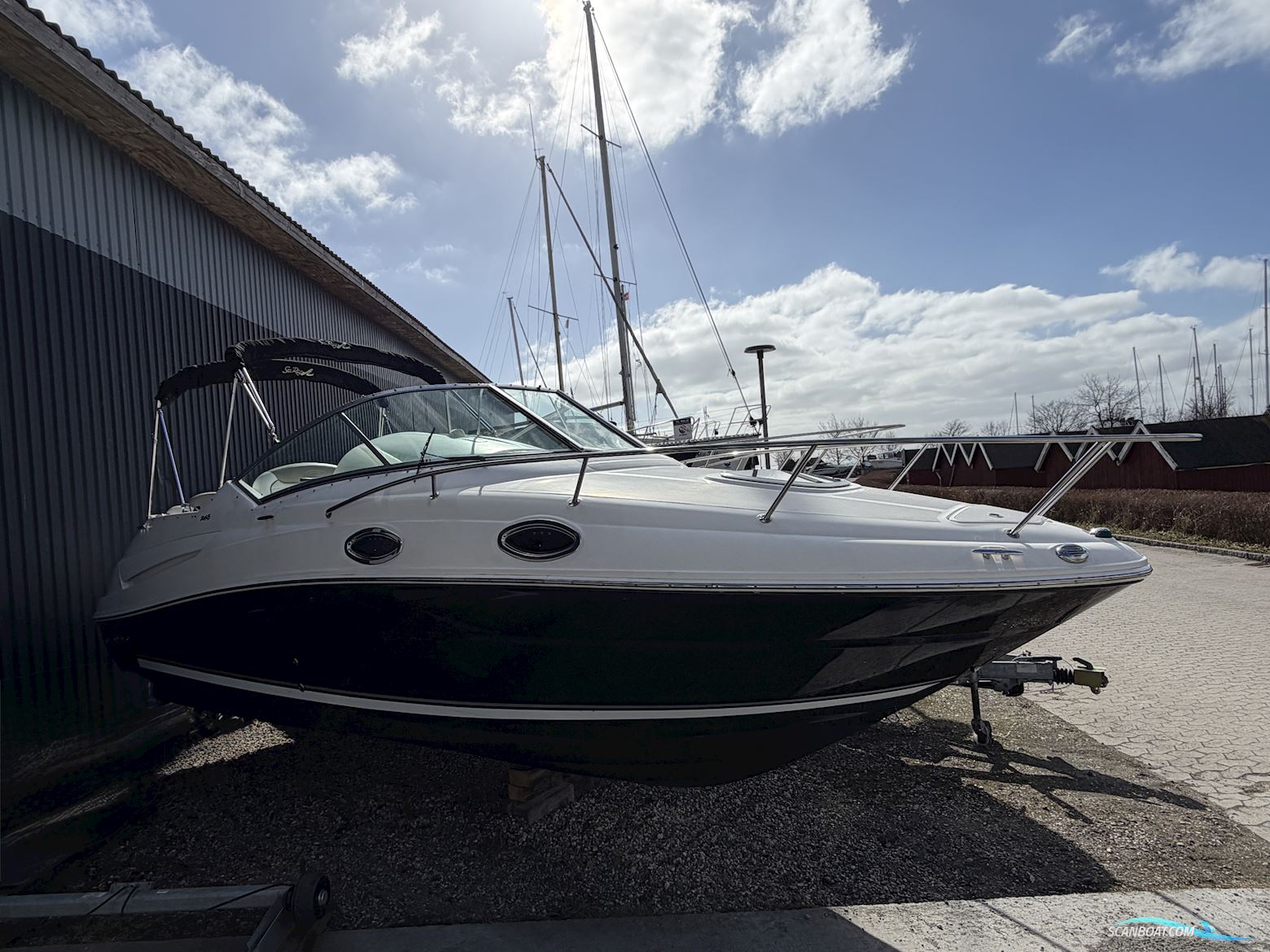 Sea Ray 245 Sundancer Motorbåd 2007, med Mercruiser 5.0 Mpi motor, Danmark