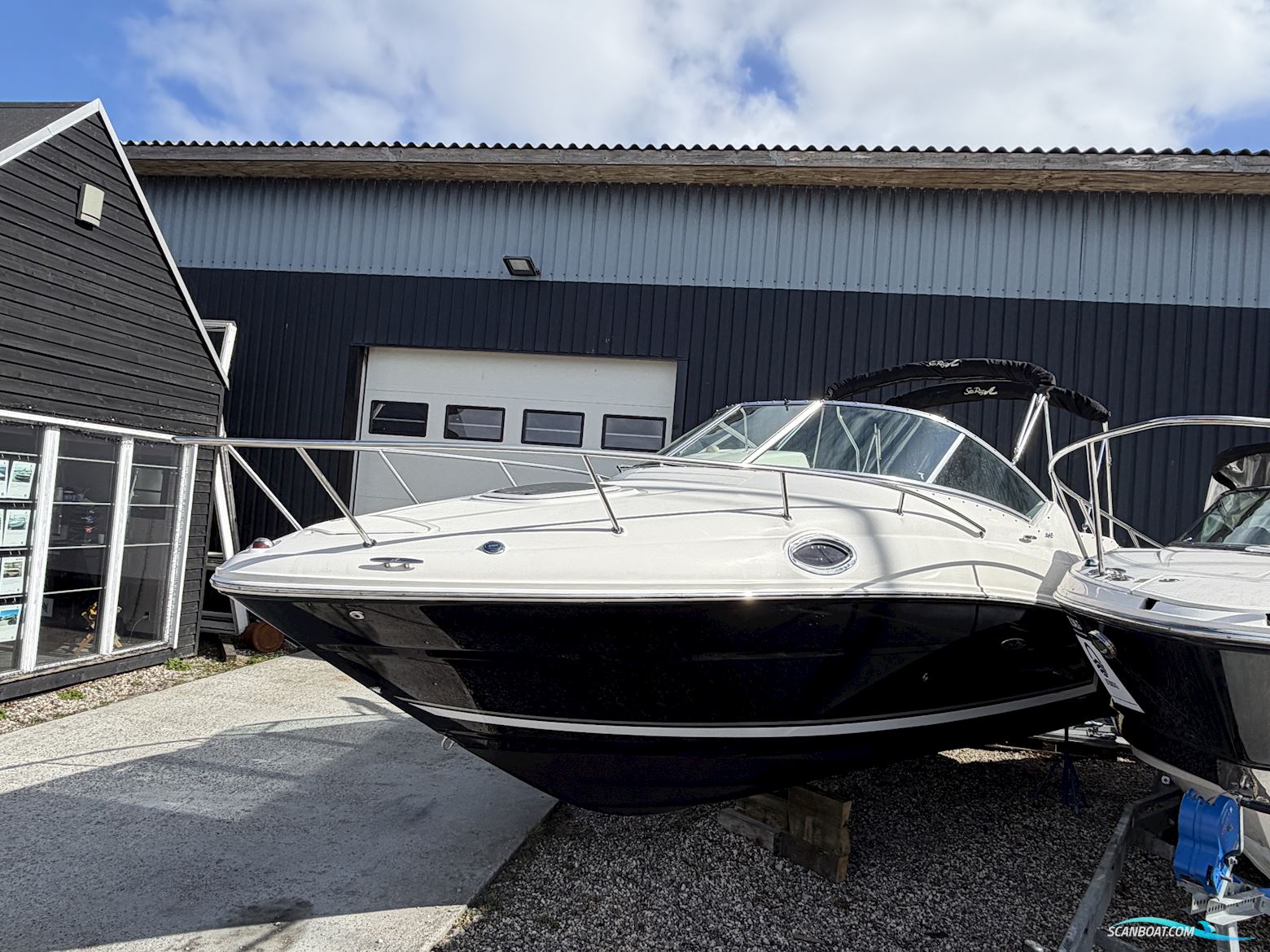 Sea Ray 245 Sundancer Motorbåd 2007, med Mercruiser 5.0 Mpi motor, Danmark