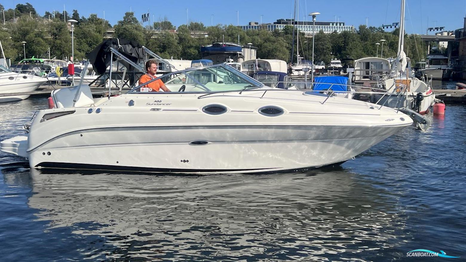 Sea Ray 255 DA Sundancer Motorbåd 2010, med Yanmar motor, Sverige
