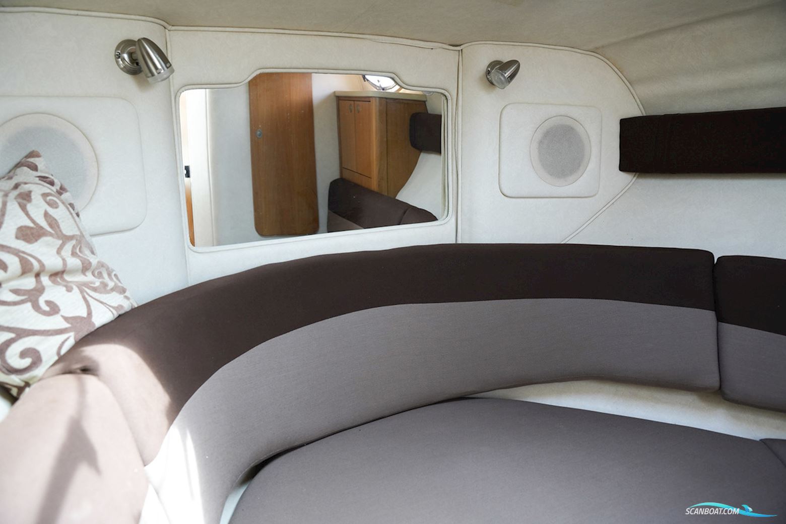 Sea Ray 255 Sundancer