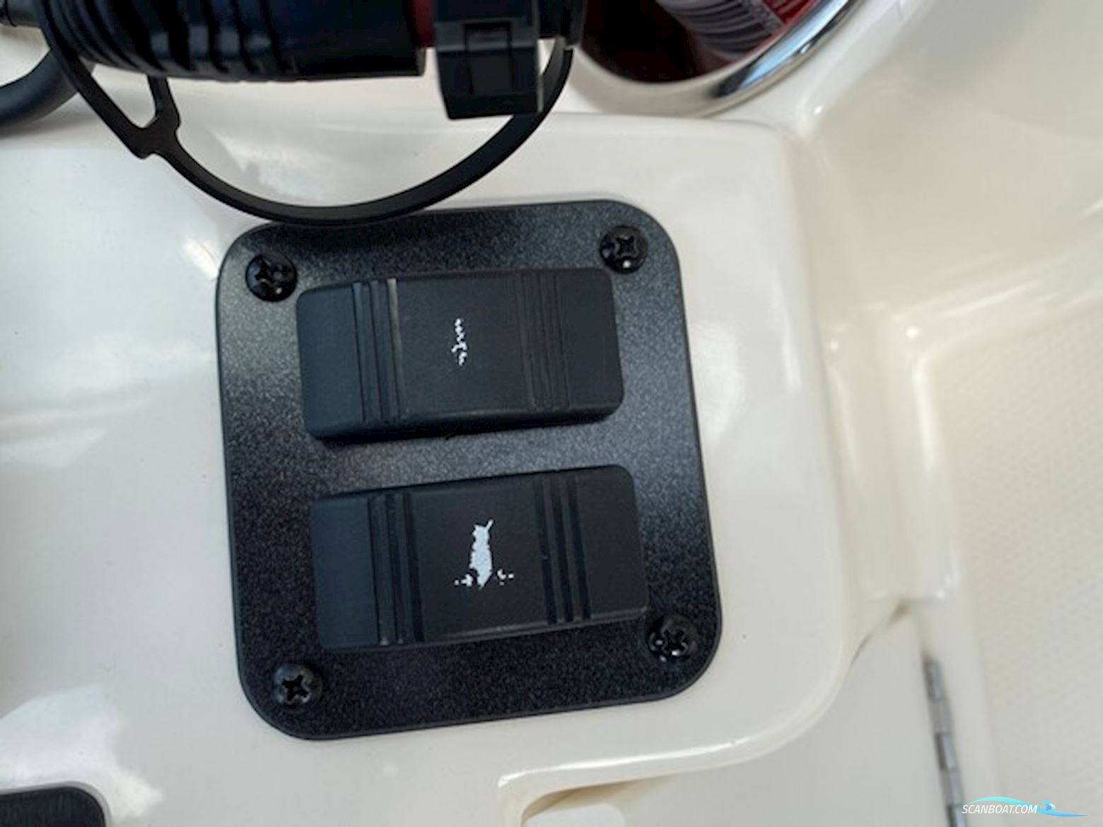 Sea-Ray 255 Sundanser ( Ligger i Roskilde ) (Sat 10.000,- ned )