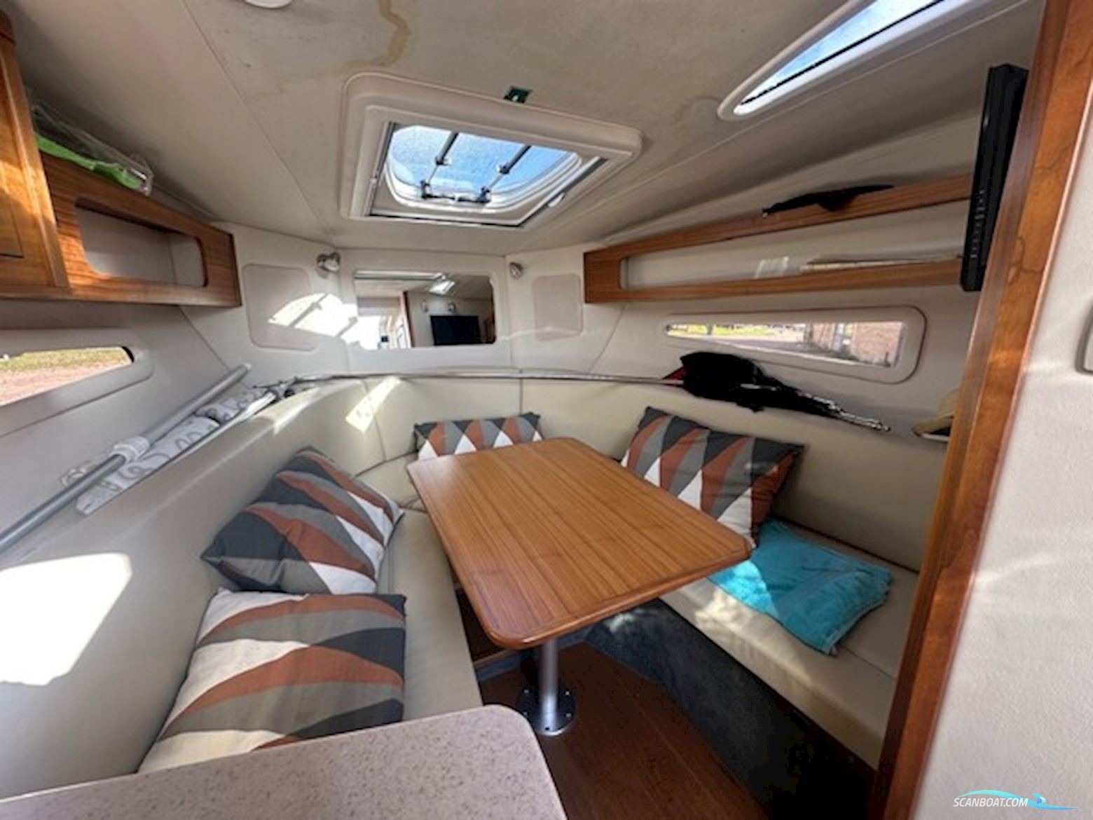 Sea Ray 265 Sundancer 2015 – Mercruiser 350 Mag Dts – 343,9 Timer