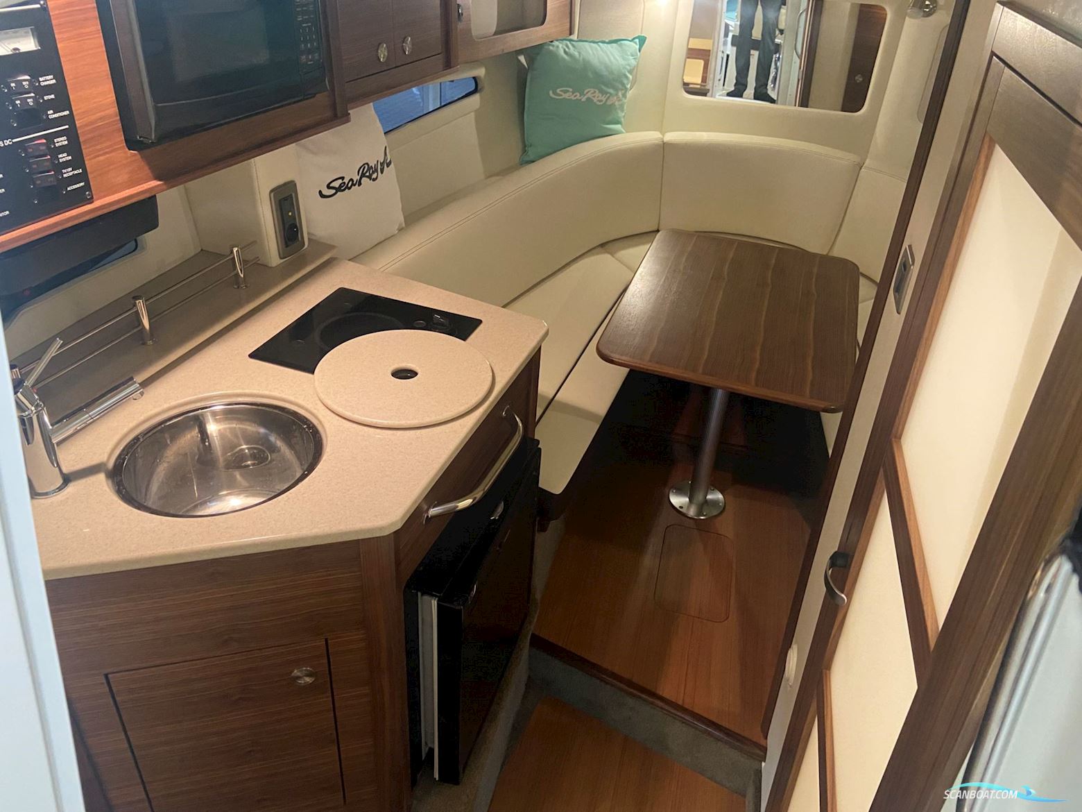 Sea Ray 265 Sundancer
