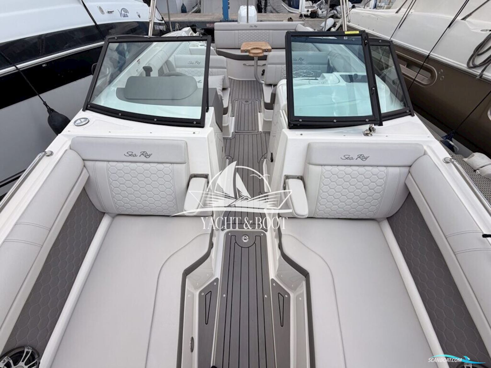Sea Ray 270 SDX