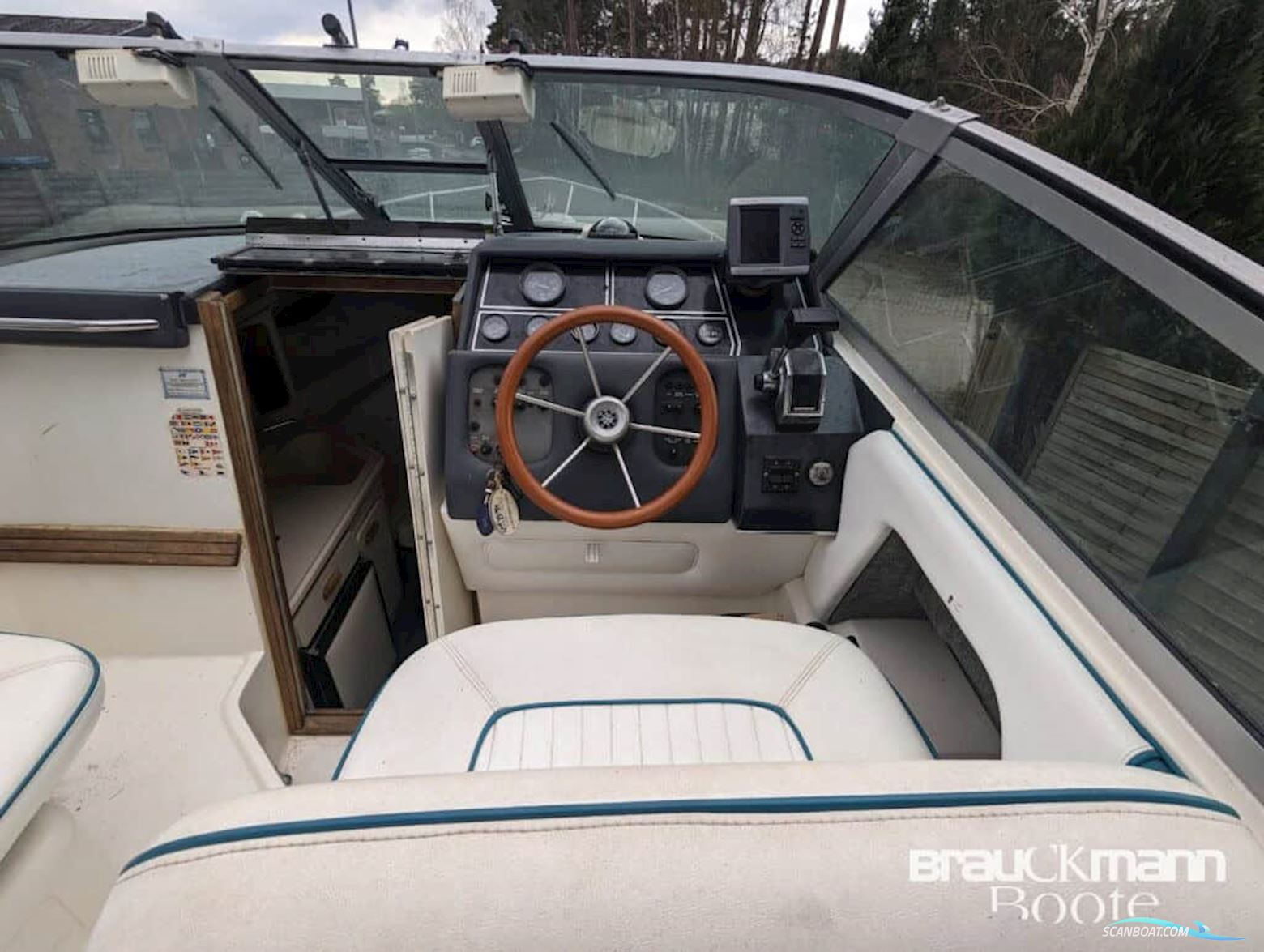 Sea Ray 270 Weekender