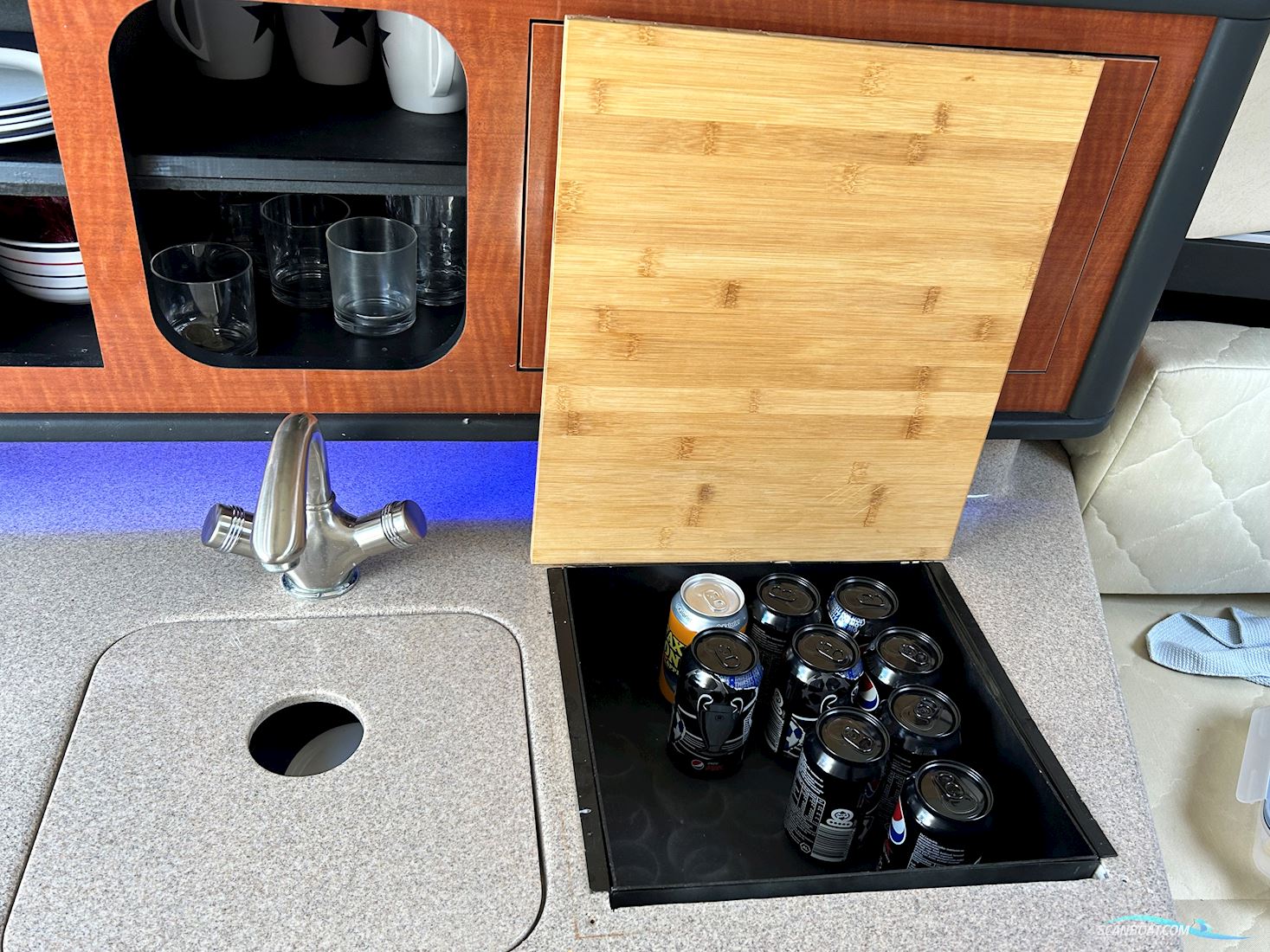 Sea Ray 275 Sundancer