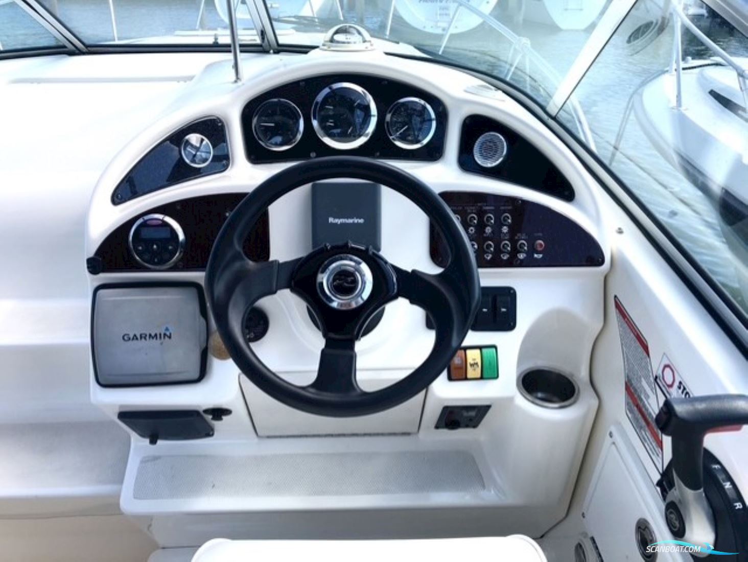 Sea Ray 275 Sundancer