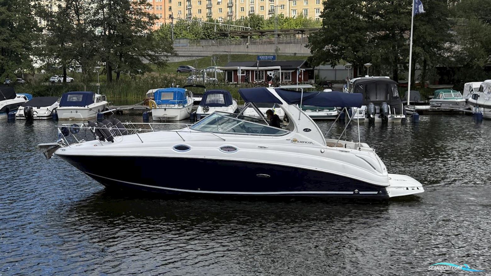 Sea Ray 280 SUNDANCER Motorbåd 2006, med Mercruiser motor, Sverige