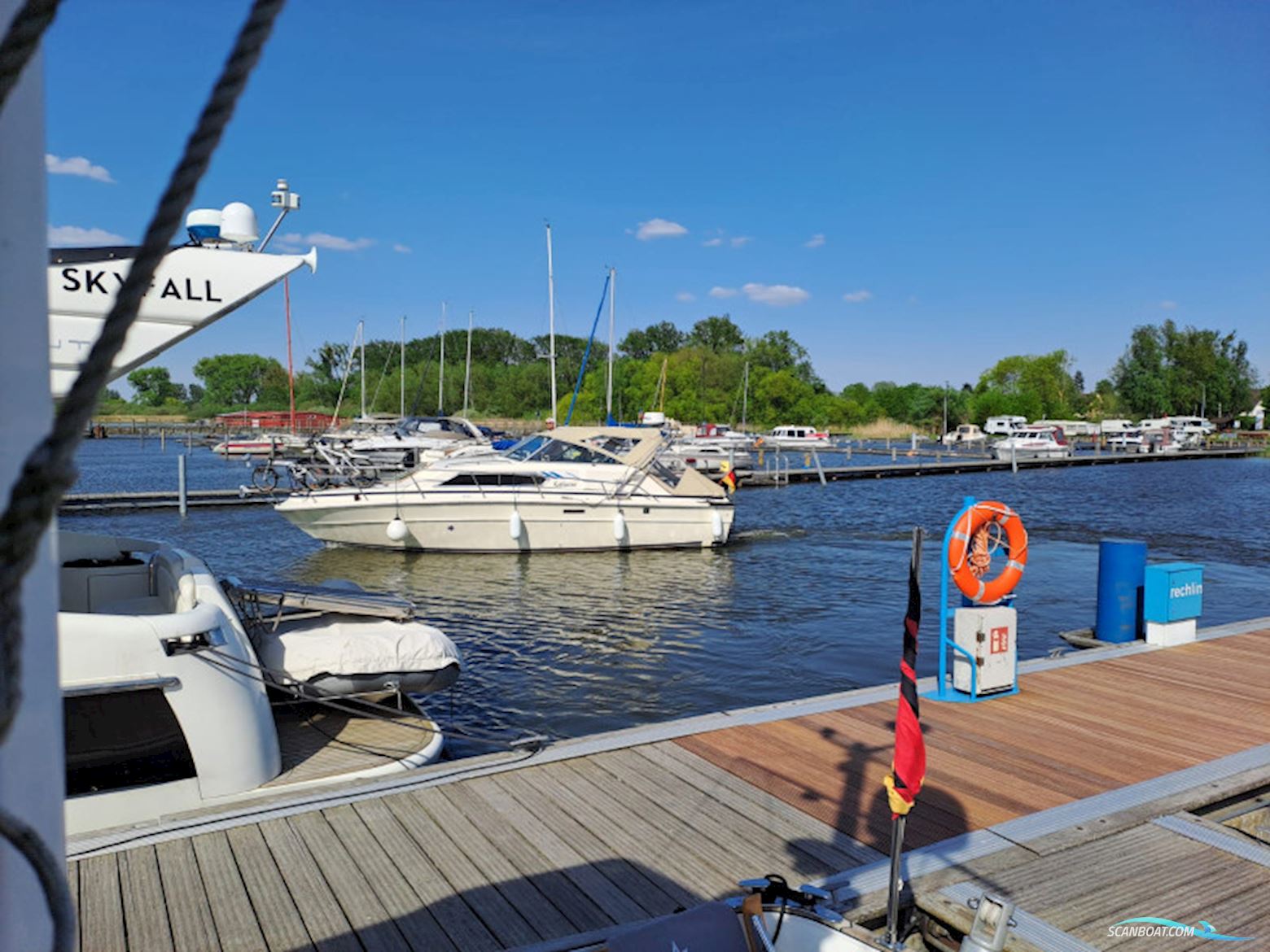 Sea Ray 300 Express Cruiser Motorbåd 1980, med Volvo Penta TMD 30  motor, Tyskland