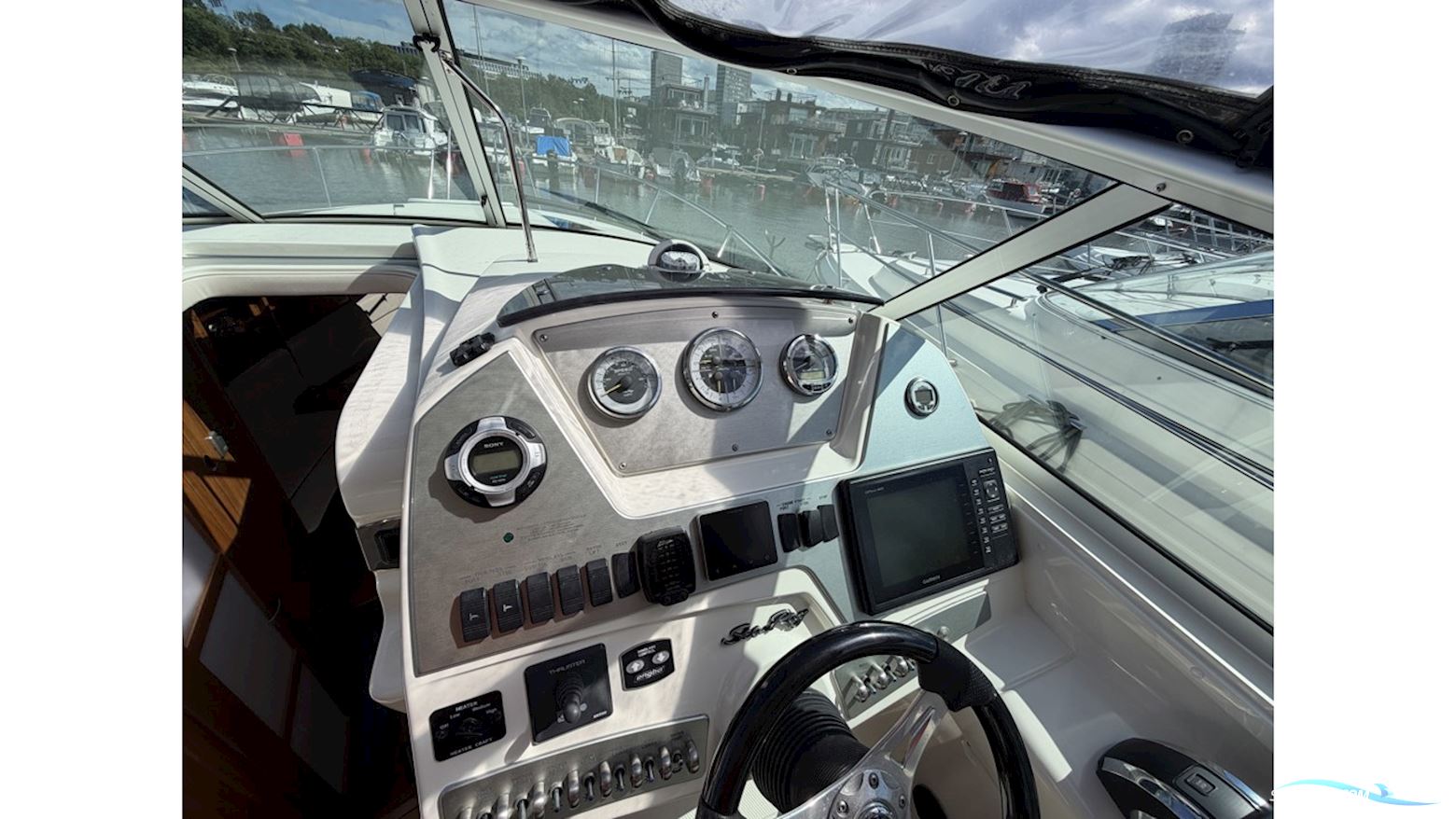 Sea Ray 305 SUNDANCER