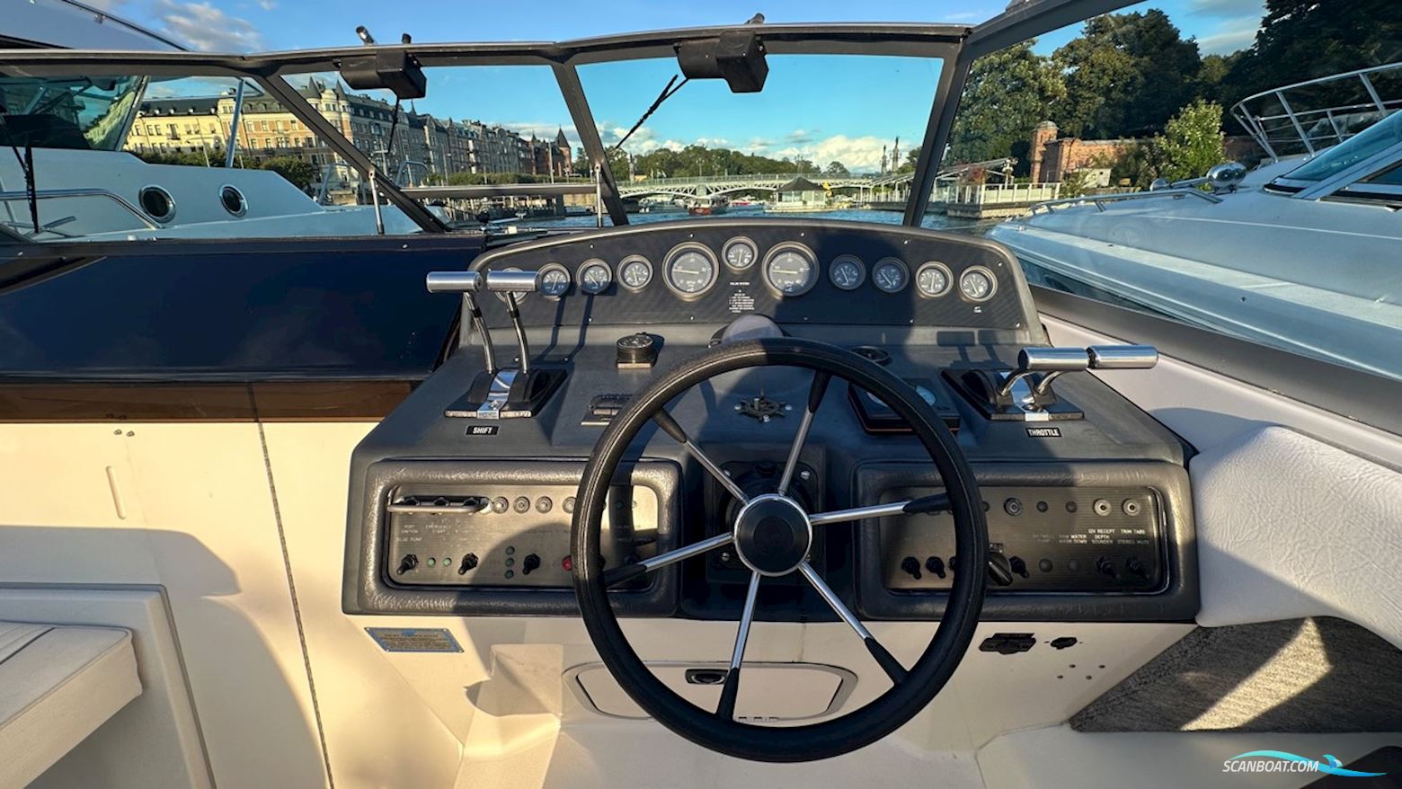 Sea Ray 310 Amberjack