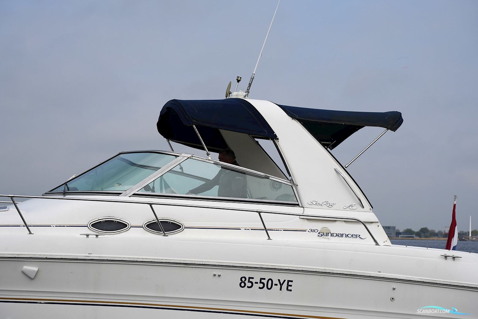 Sea Ray 310 Sundancer