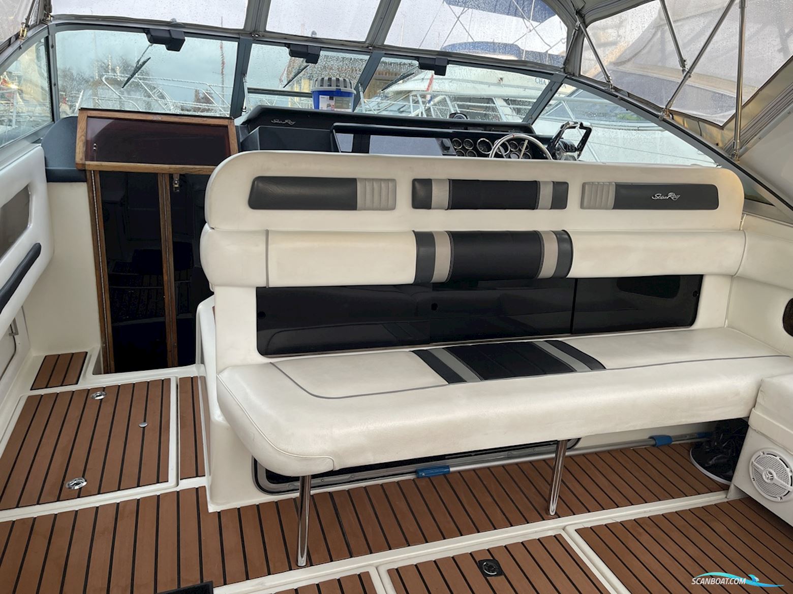 Sea Ray 310 Sundancer