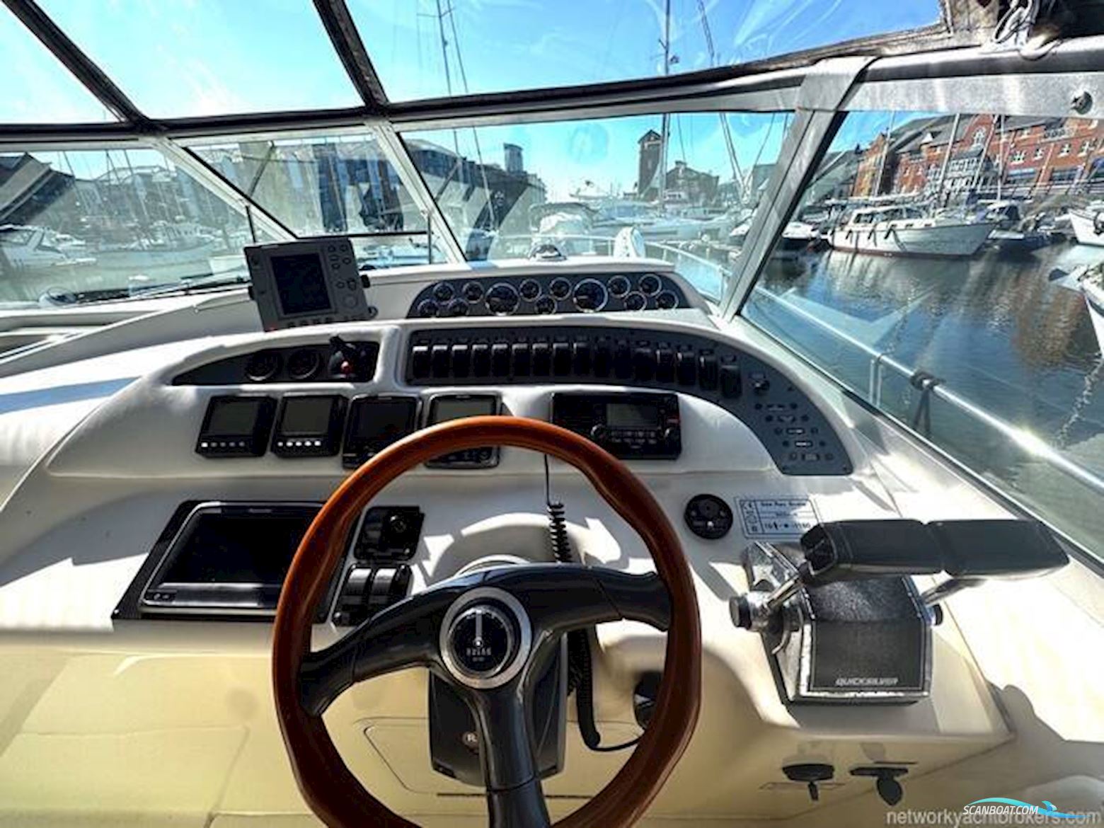 Sea Ray 310 Sundancer