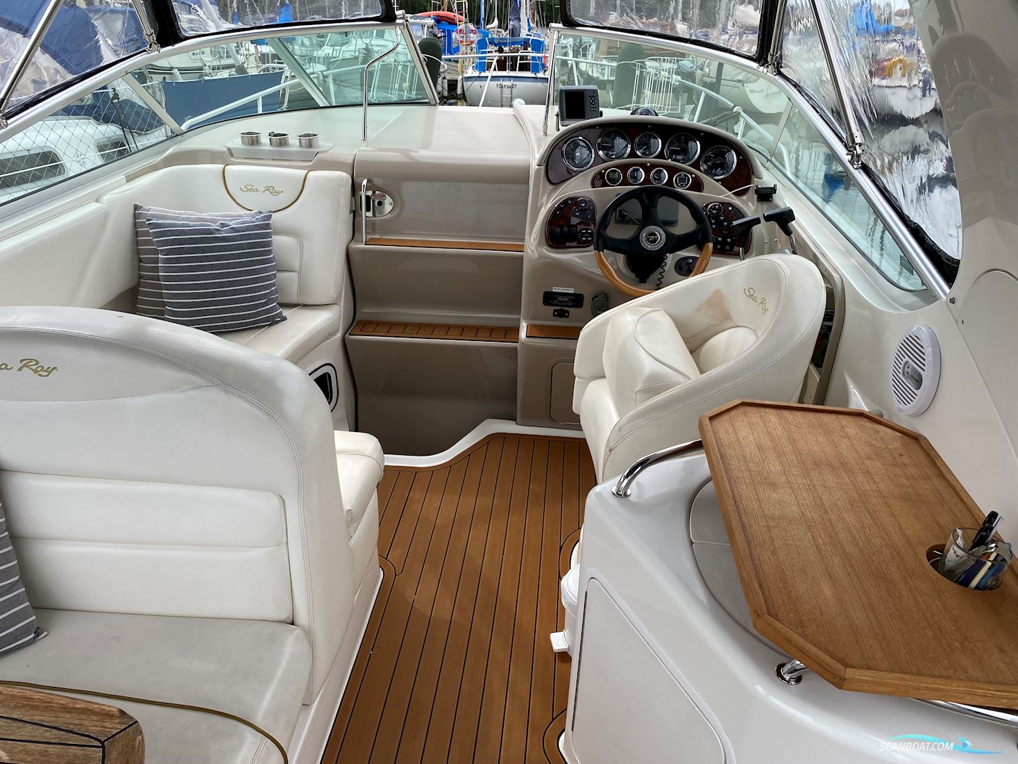 Sea Ray 315 Sundancer