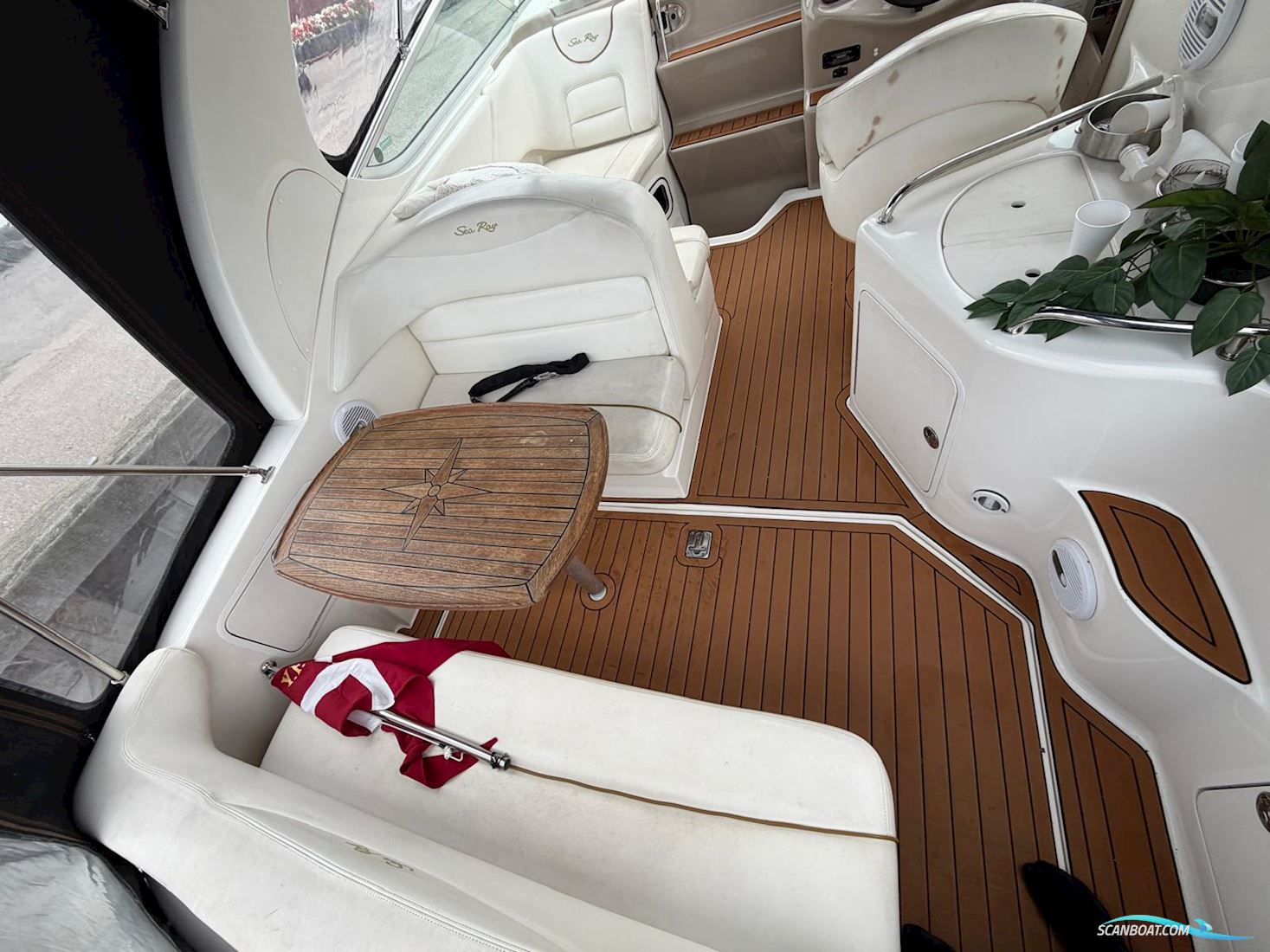 Sea Ray 315 Sundancer