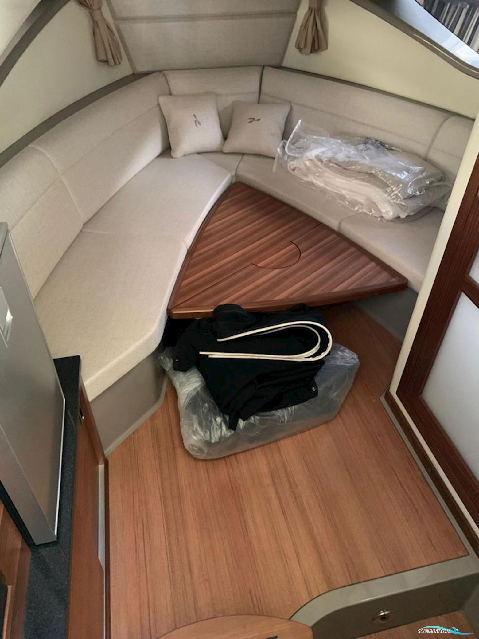 Sea Ray 320 Sundancer