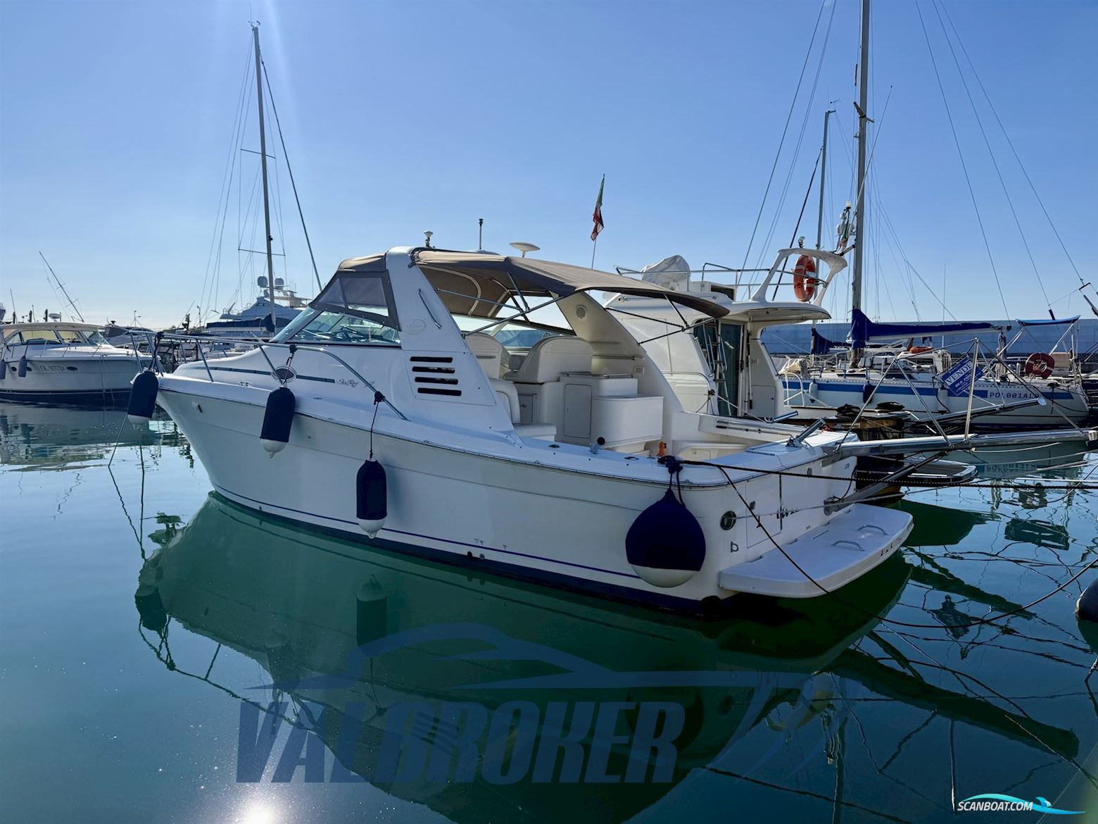 Sea Ray 330 Amberjack Motorbåd 1997, med Caterpillar 3126 motor, Italien