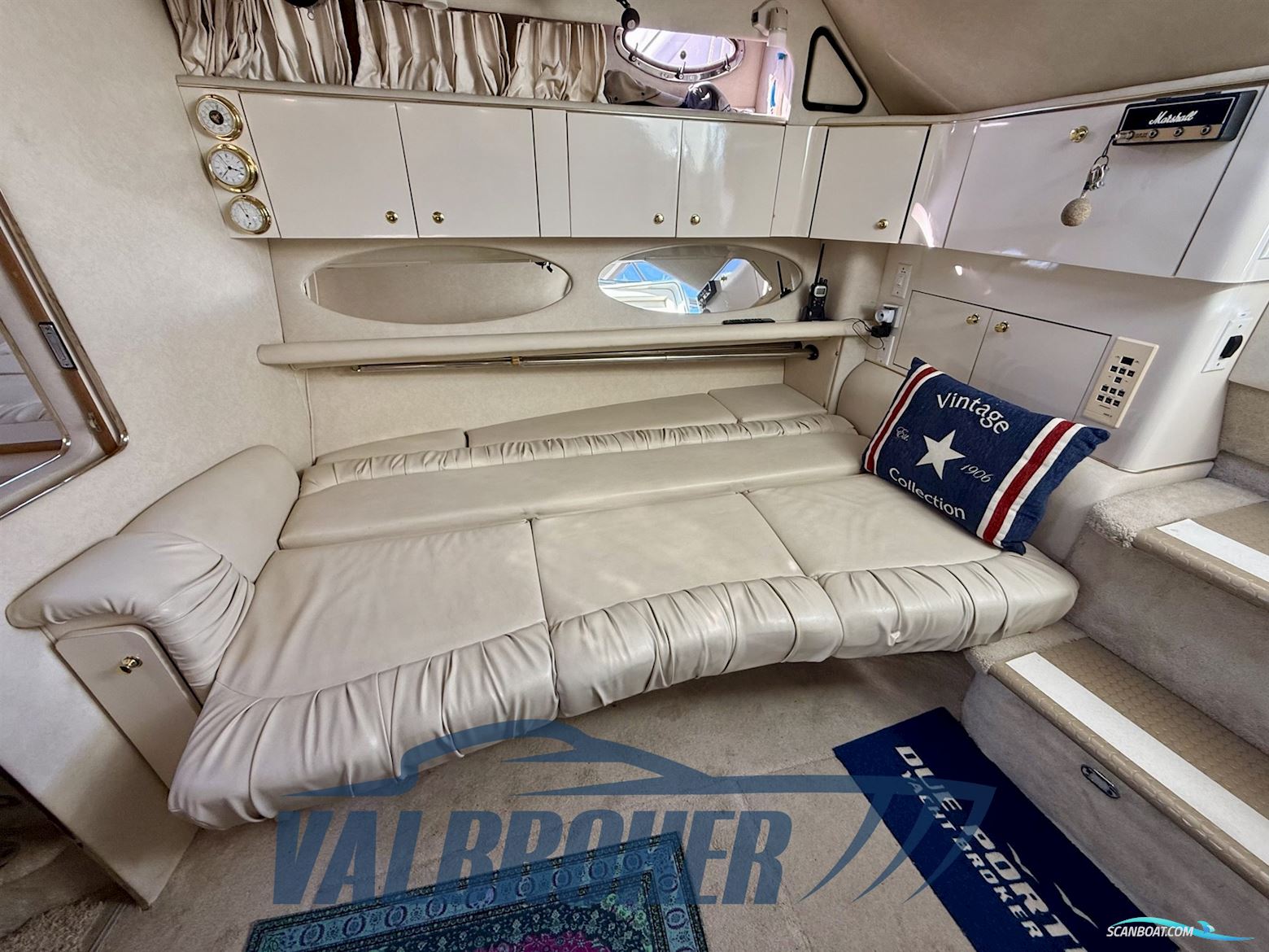 Sea Ray 330 Amberjack