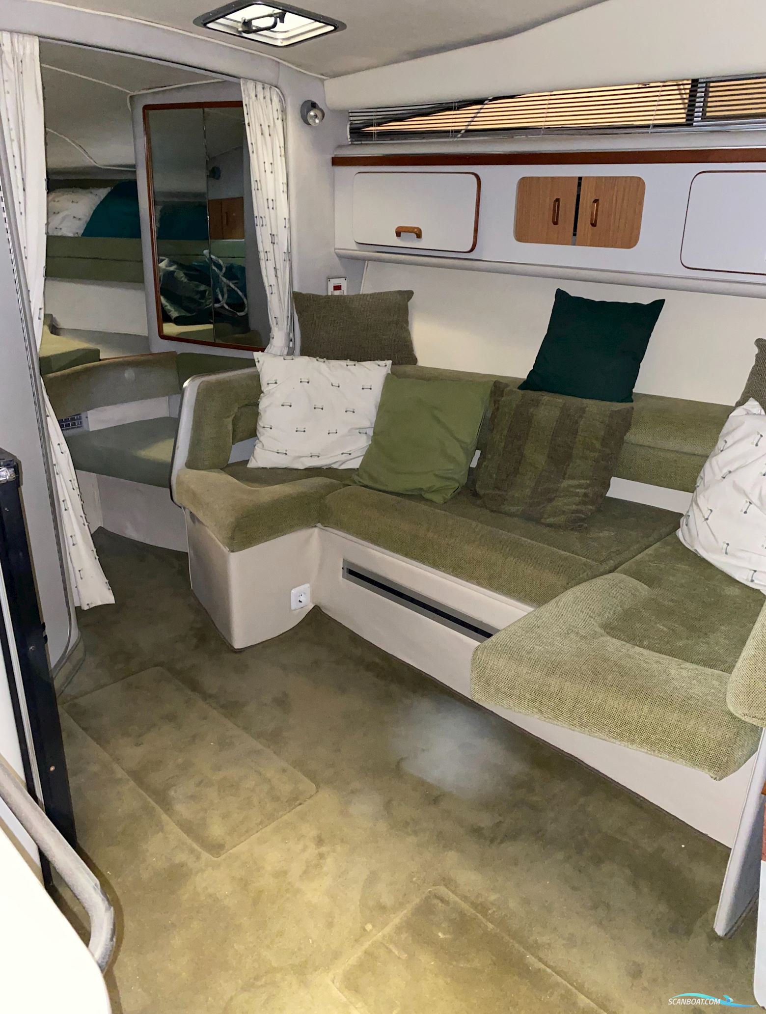 Sea Ray 330 Sundancer