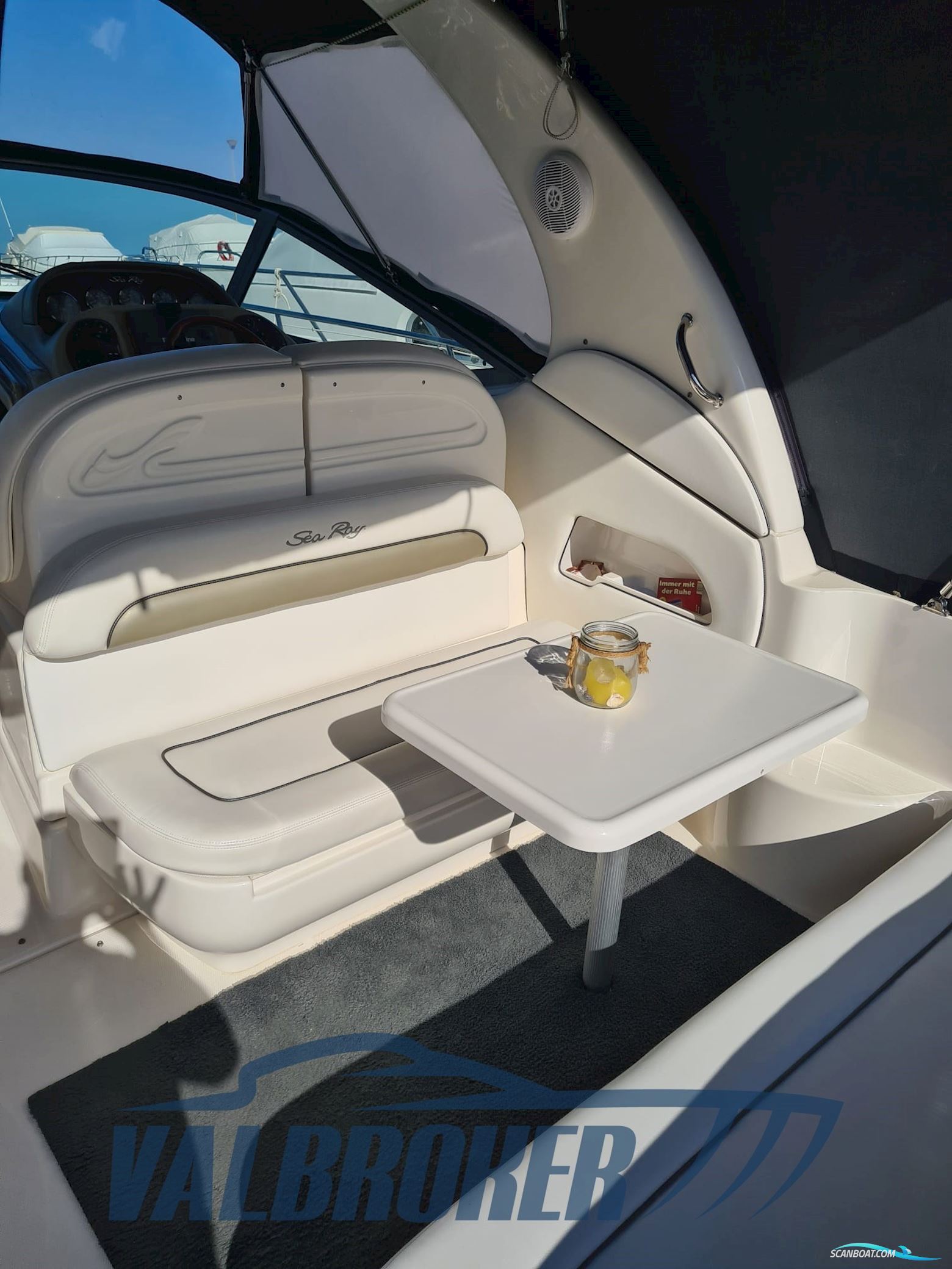 Sea Ray 335 DA Sundancer