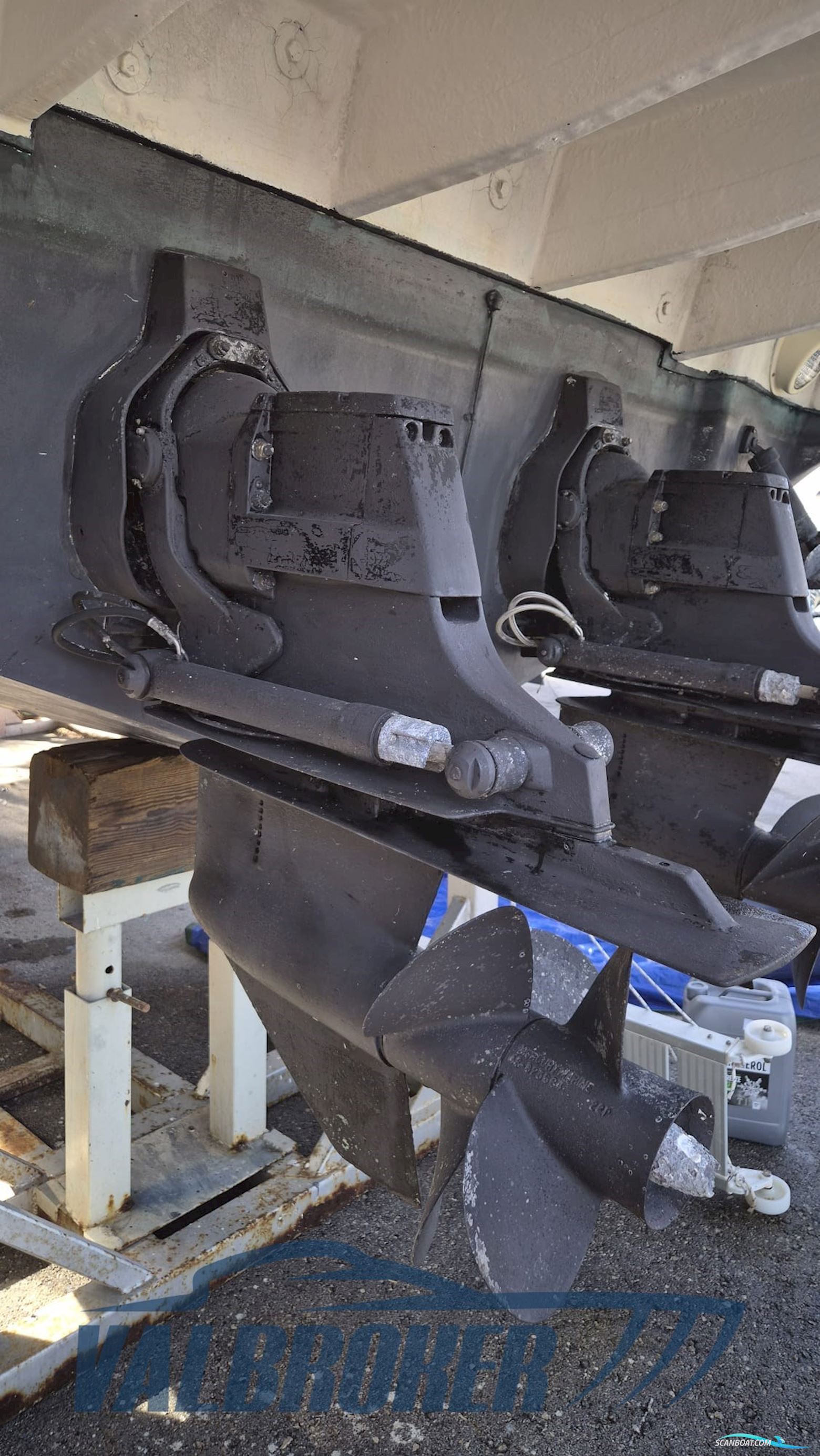 Sea Ray 335 DA Sundancer