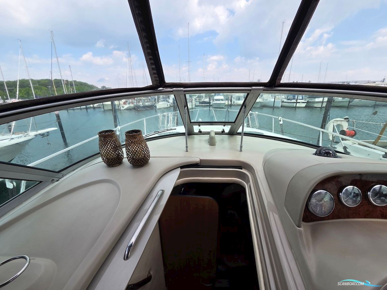 Sea Ray 335 Sundancer