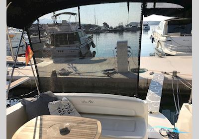 Sea Ray 335 Sundancer Motorbåd 2004, med Mercruiser 5.0 Mpi motor, Kroatien