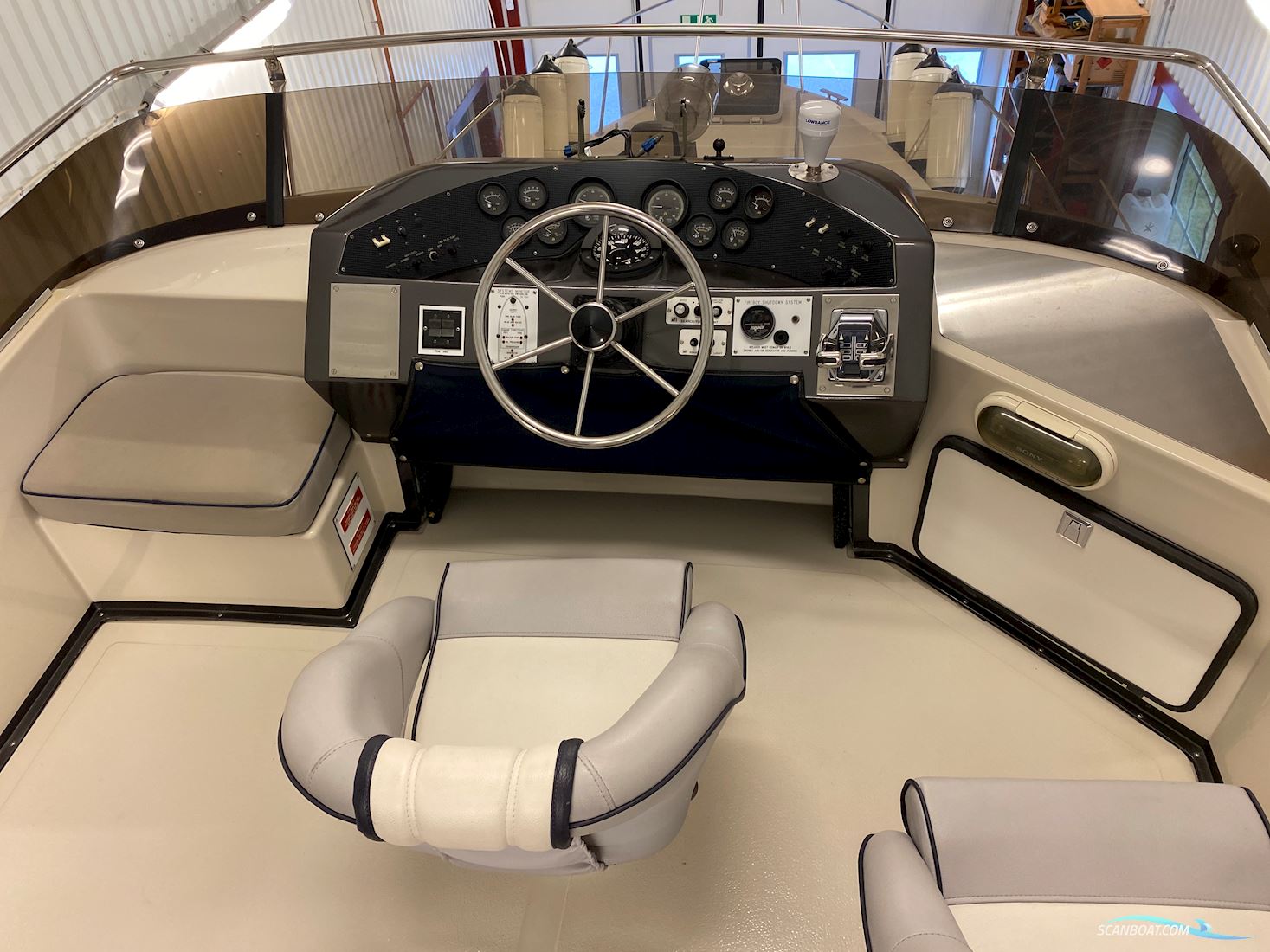 Sea Ray 340 Sedan Bridge