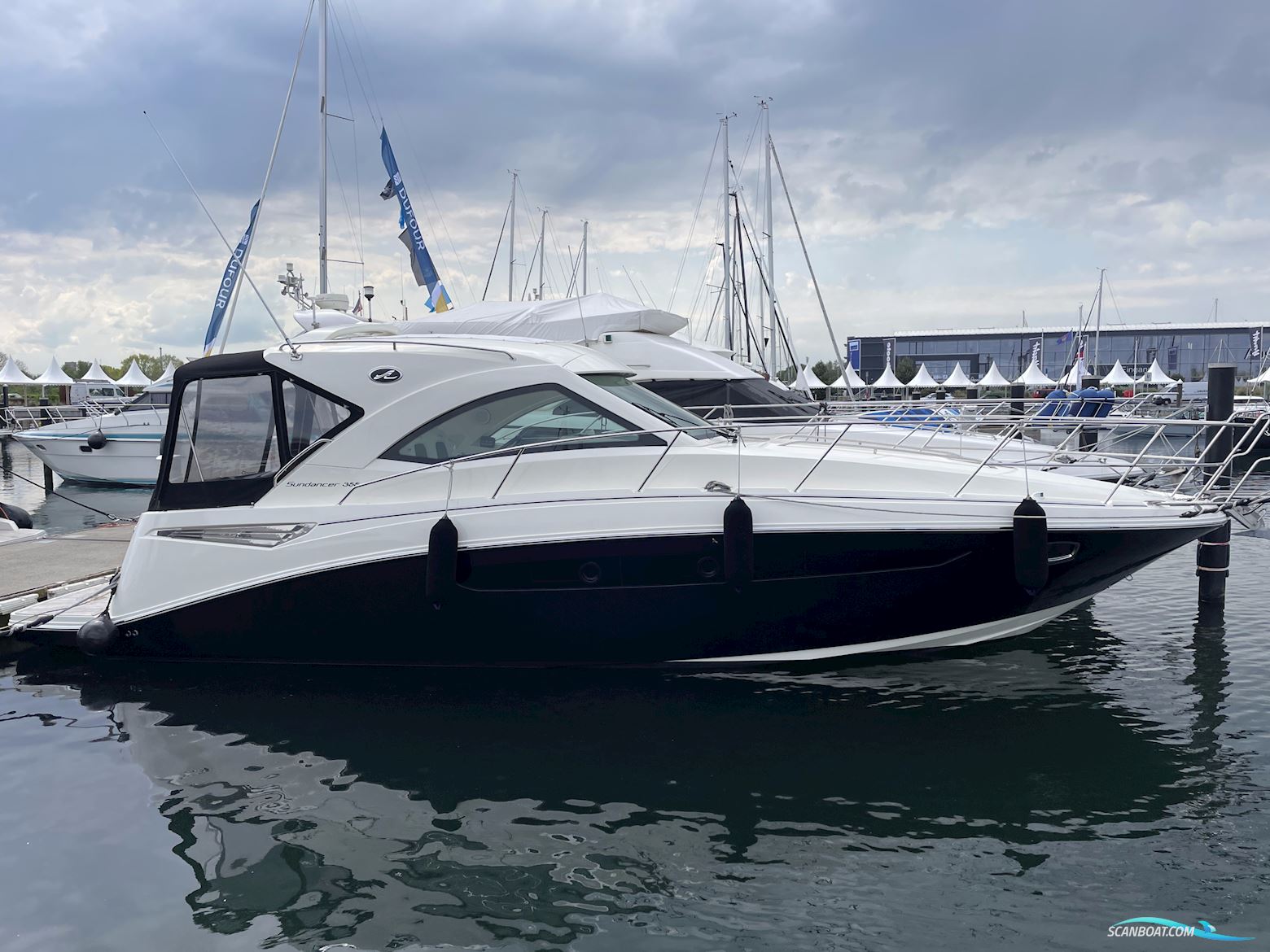 Sea Ray 355 DA Sundancer Motorbåd 2012, med Mercruiser 350 Mag Dts motor, Tyskland
