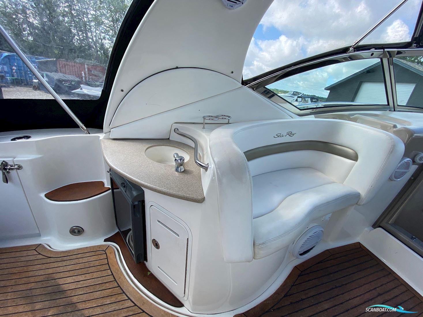 Sea Ray 355 Sundancer