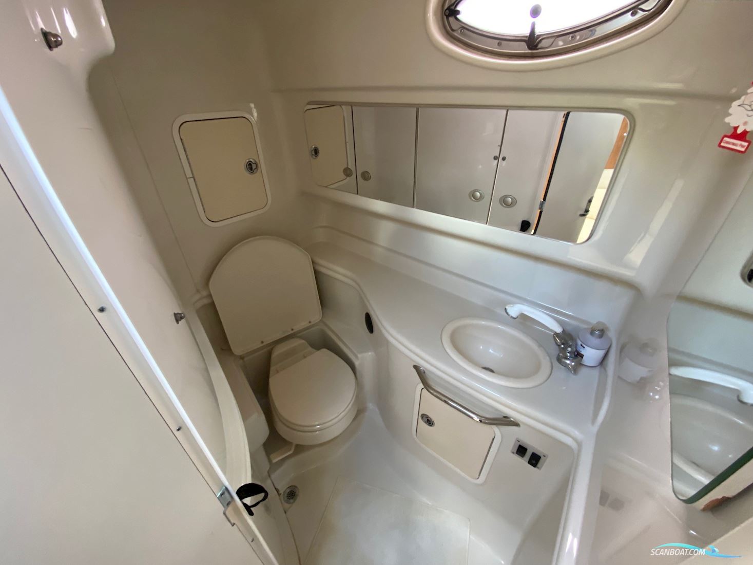 Sea Ray 355 Sundancer