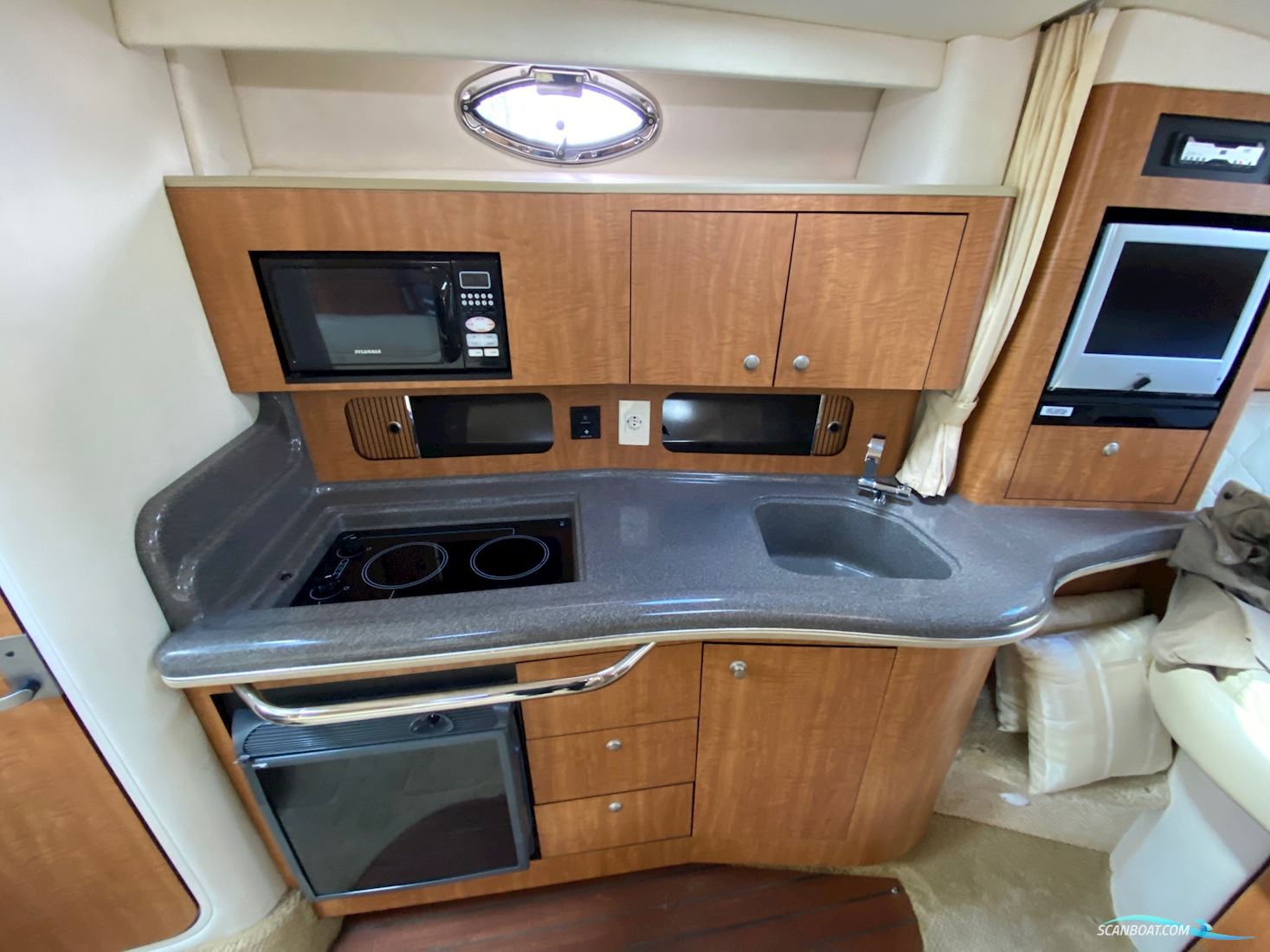 Sea Ray 355 Sundancer