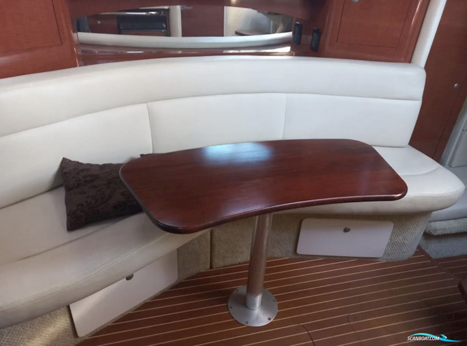 Sea Ray 355 Sundancer