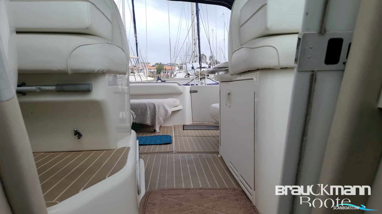 Sea Ray 37