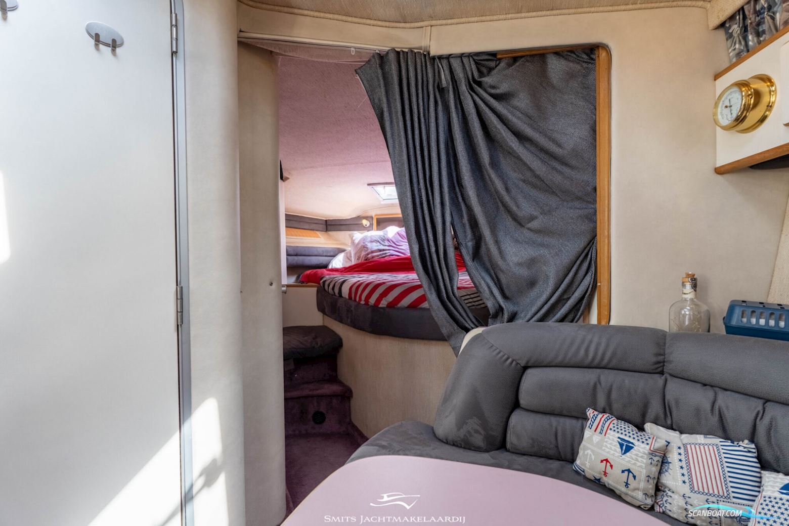 Sea Ray 370 Express Cruiser