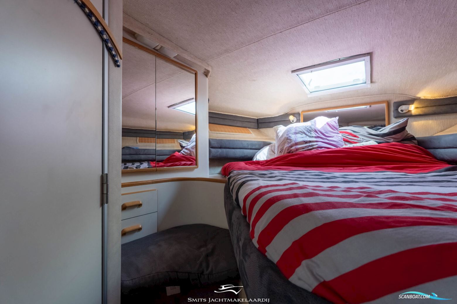Sea Ray 370 Express Cruiser