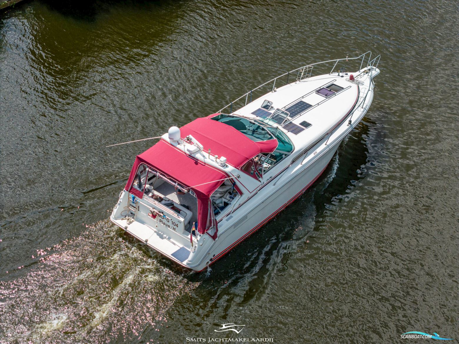 Sea Ray 370 Express Cruiser