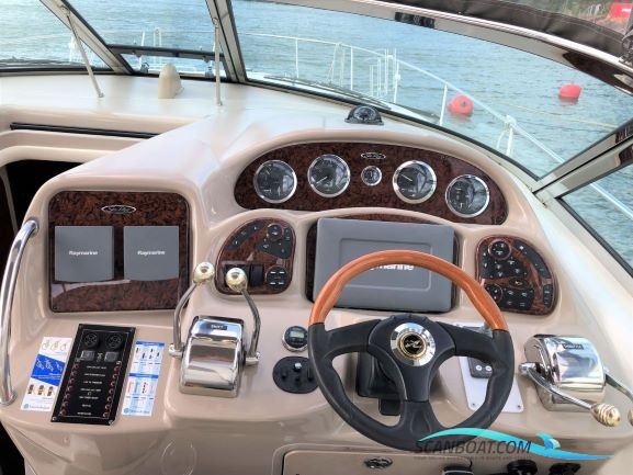 Sea Ray 375 Sundancer