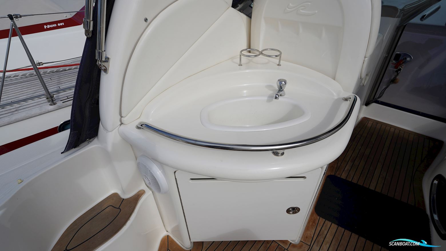 Sea Ray 375 Sundancer