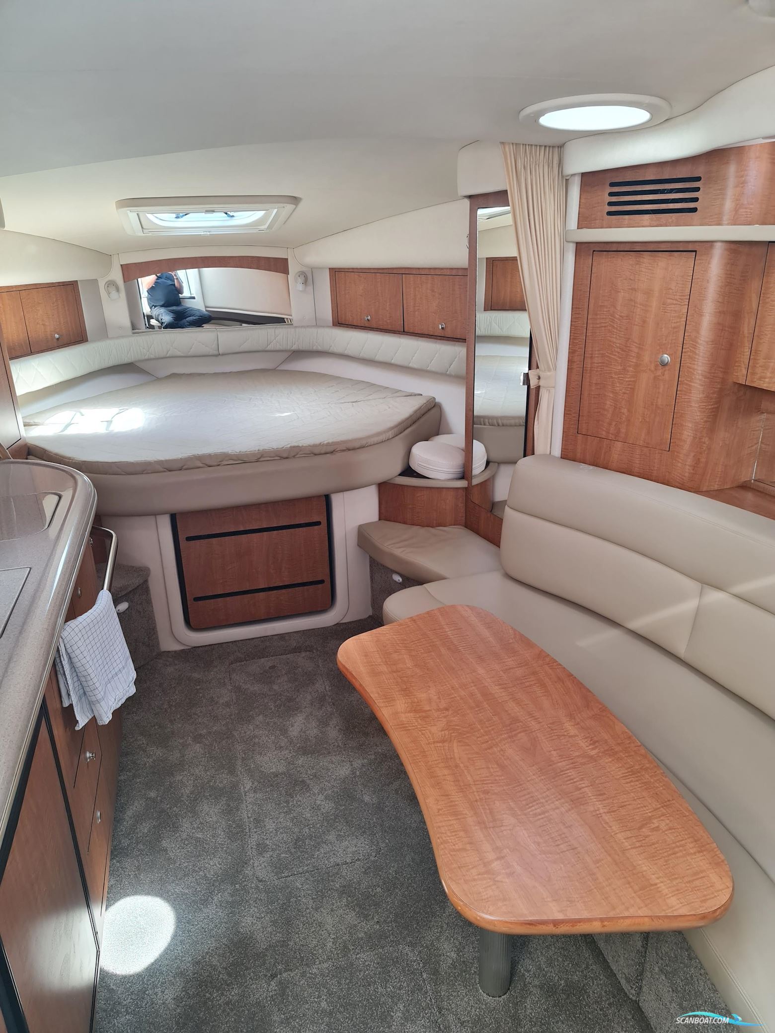 Sea Ray 375 Sundancer