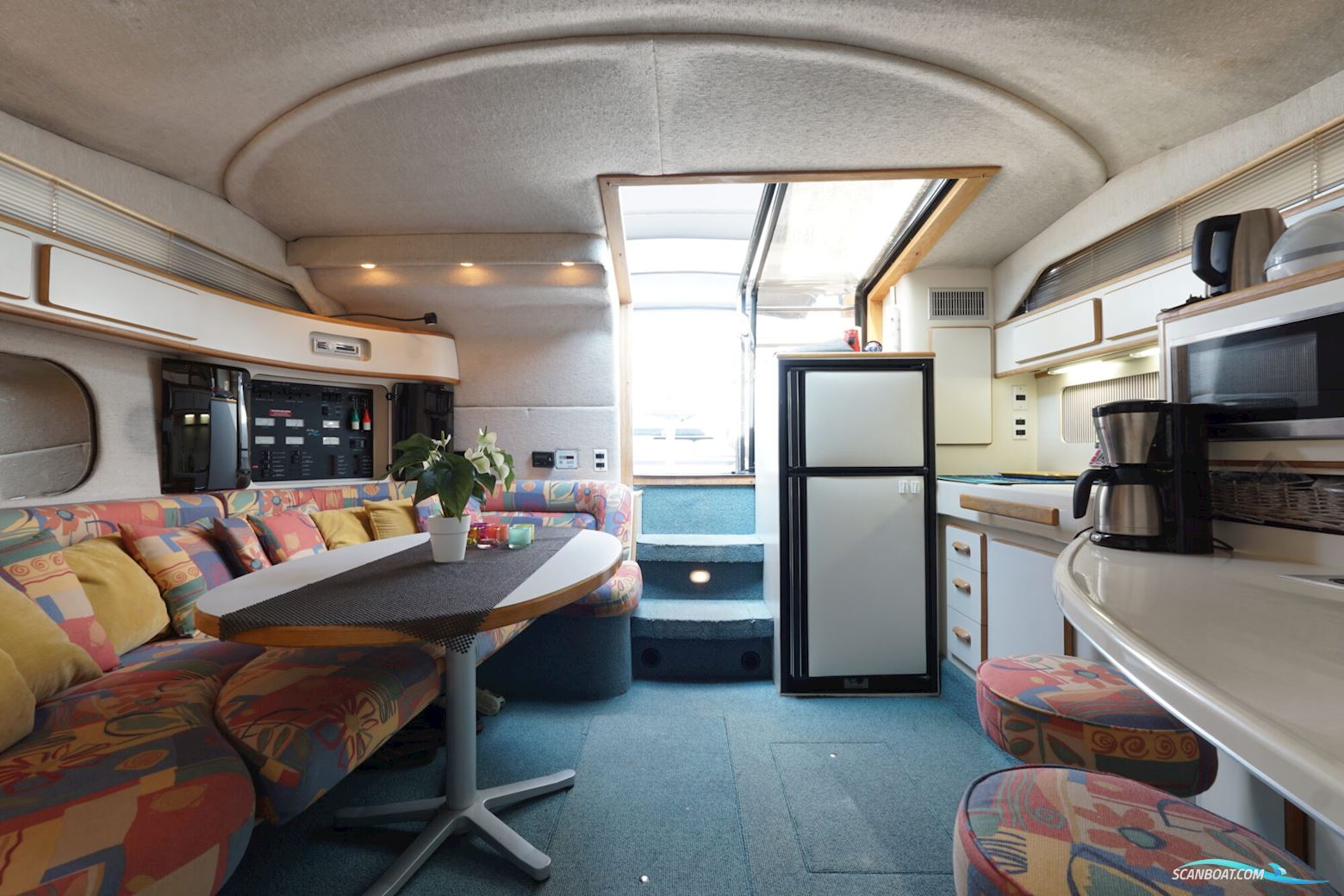 Sea Ray 400 Express Cruiser